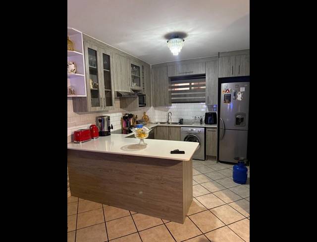 2 BEDROOM APARTMENT FOR SALE IN NORTH RIDING